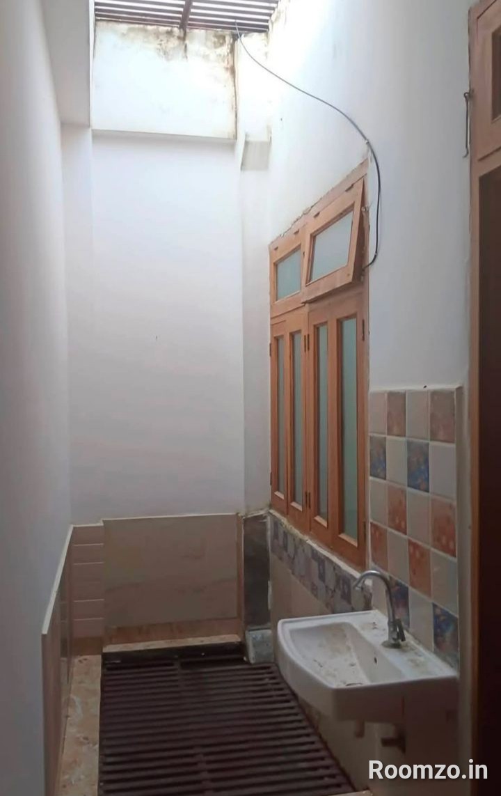 Family Room — photo 2 | Roomzo
