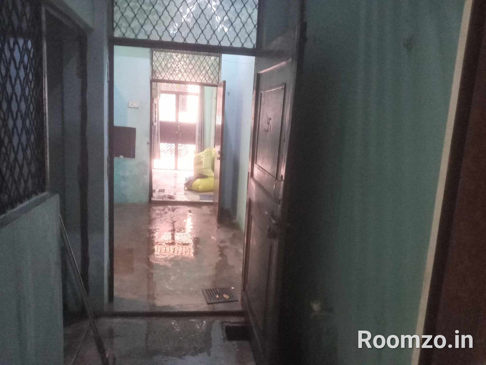 Room In Prayagraj  — photo 2 | Roomzo