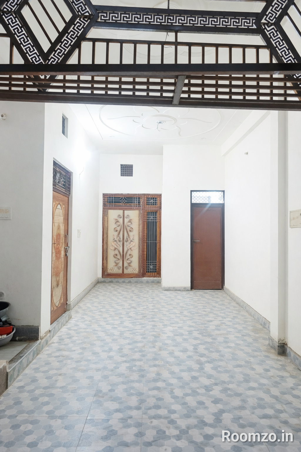 2 BHK with car parking and boring pump — photo 2 | Roomzo