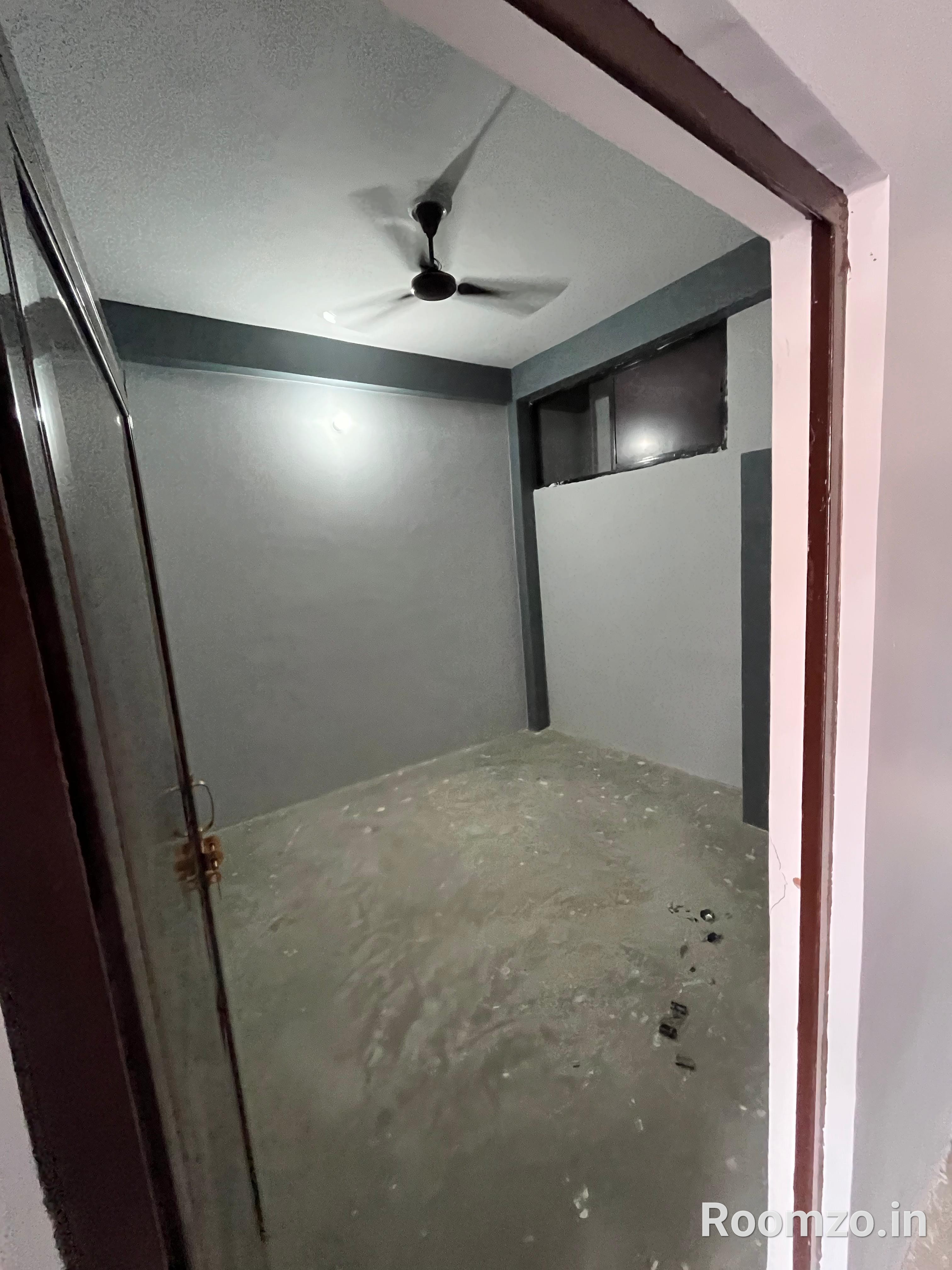 Shukla Laudge Room — photo 2 | Roomzo