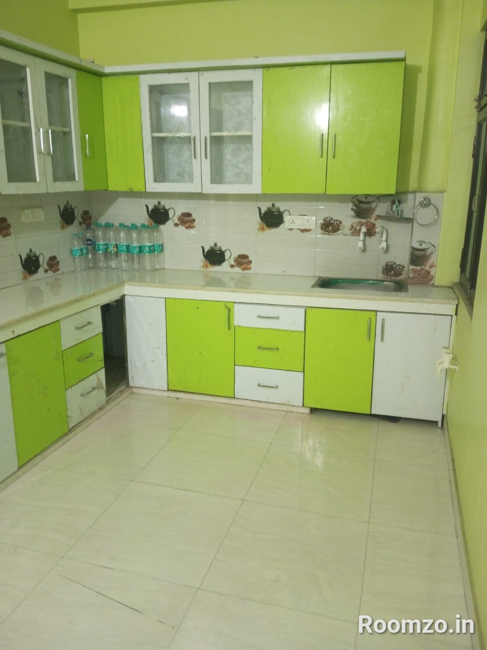 Fully Furnished Flat near Mutthiganj thana — verified broker-free listing | Roomzo