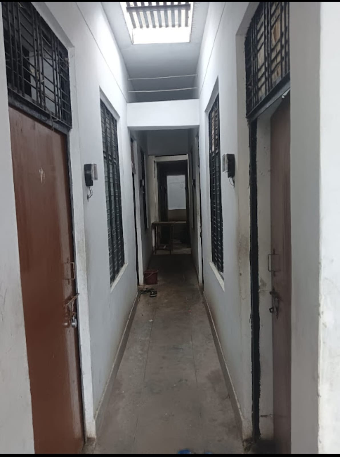 Room in Shukla Lodge, Allahpur — photo 2 | Roomzo