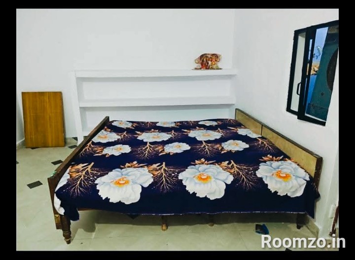 Room for girls in Kydganj