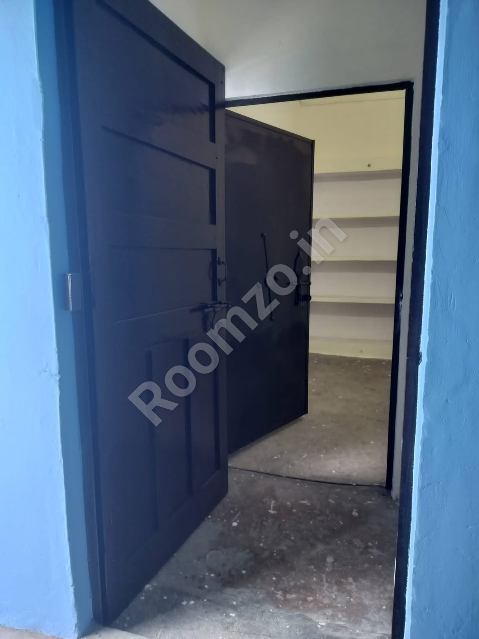 Room in Baghambari road, Allahpur