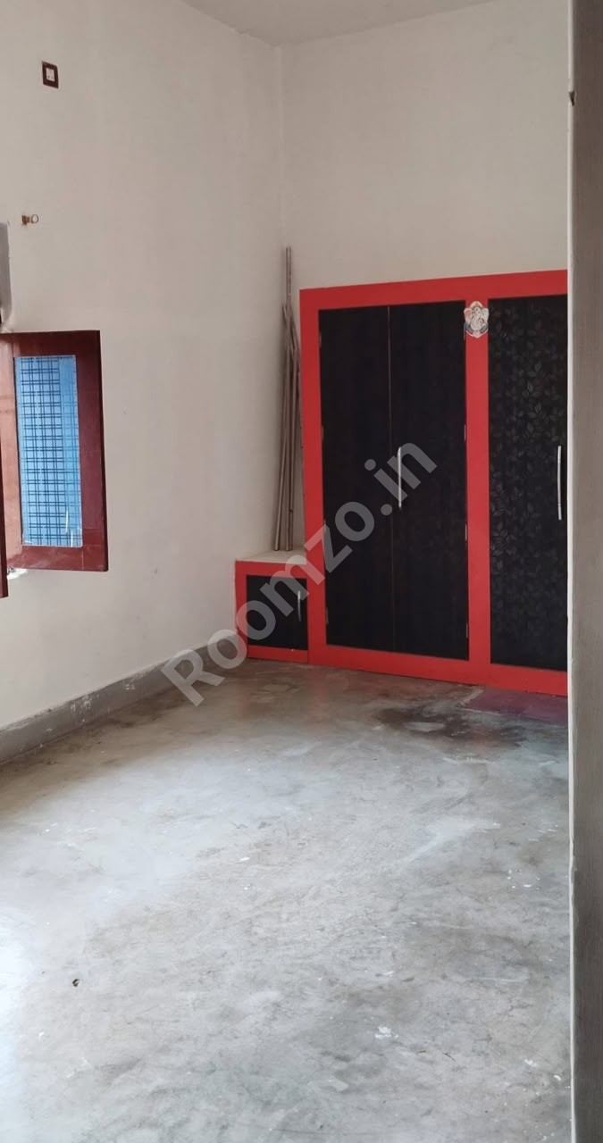 Room in Meerapur, Varanasi  — photo 2 | Roomzo