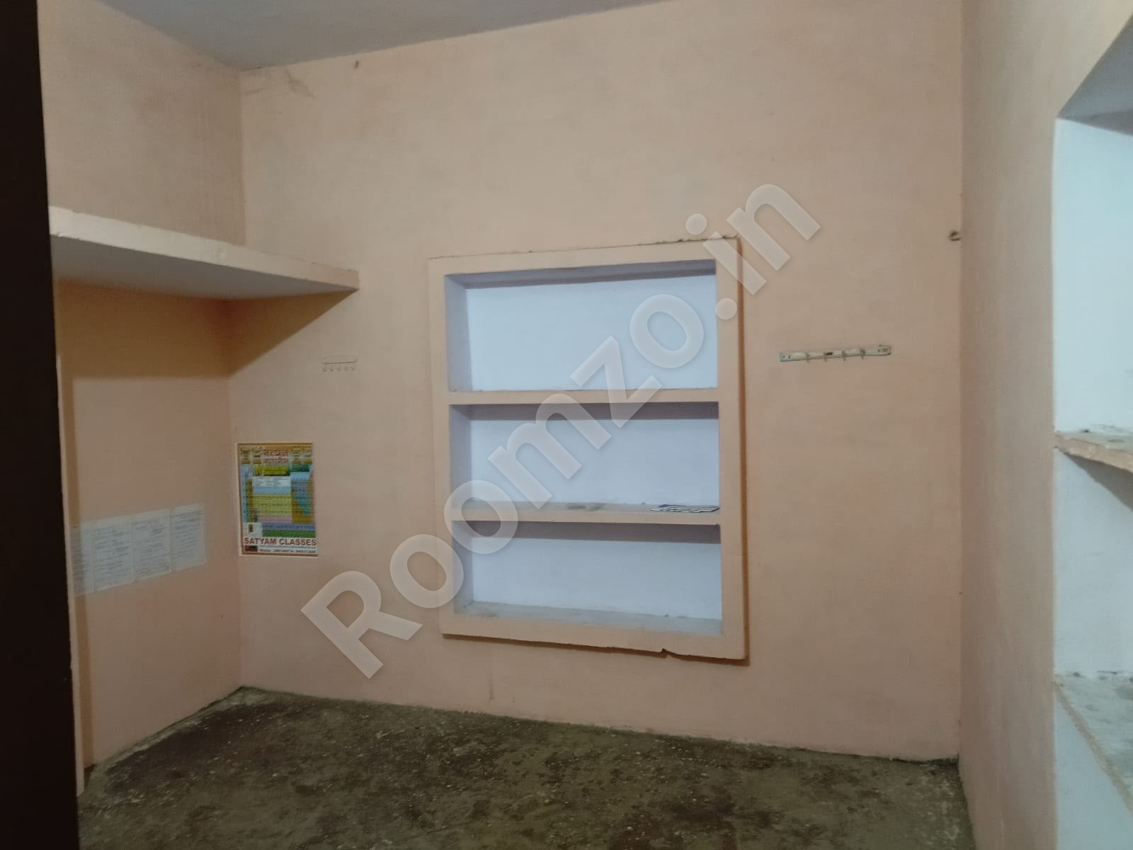 Budget Room for girls and family in Daraganj  — verified broker-free listing | Roomzo