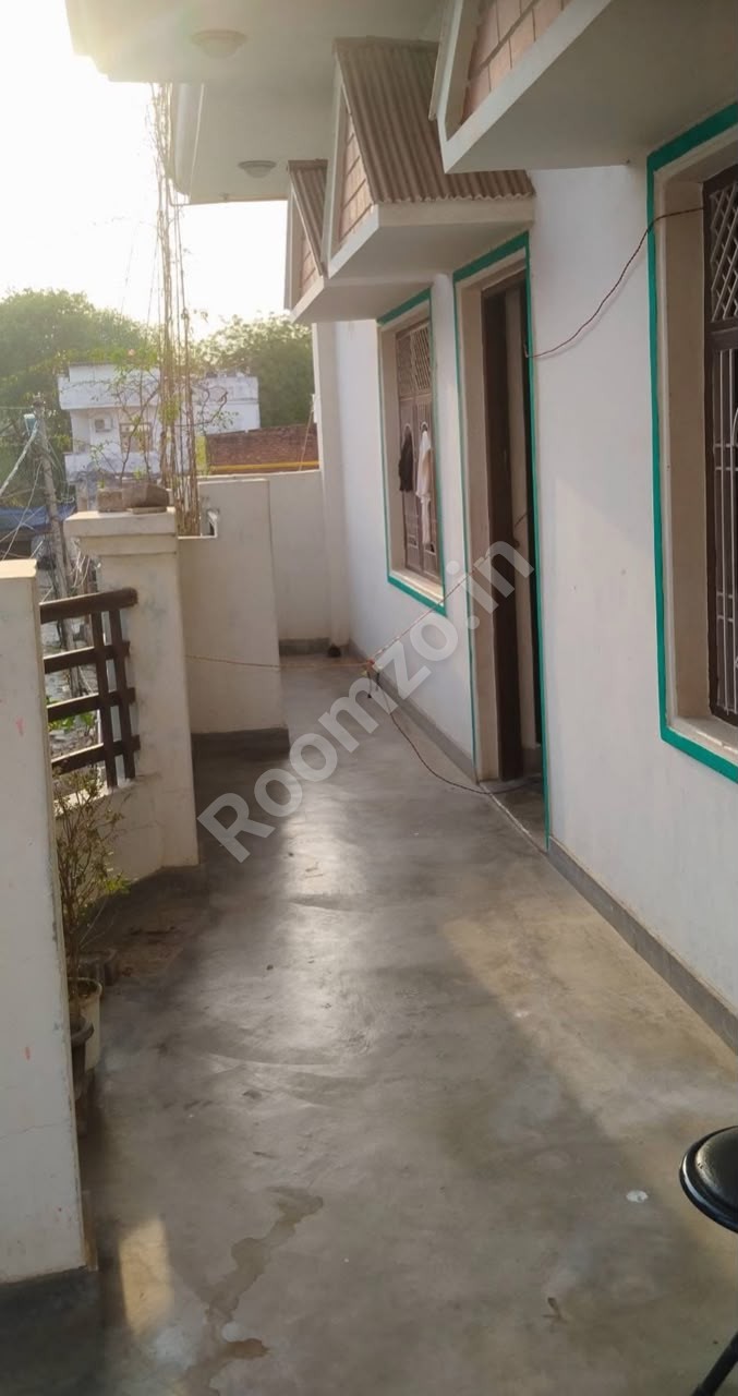 2 BHK flat in Meerapur with Attached Balcony, Prayagraj