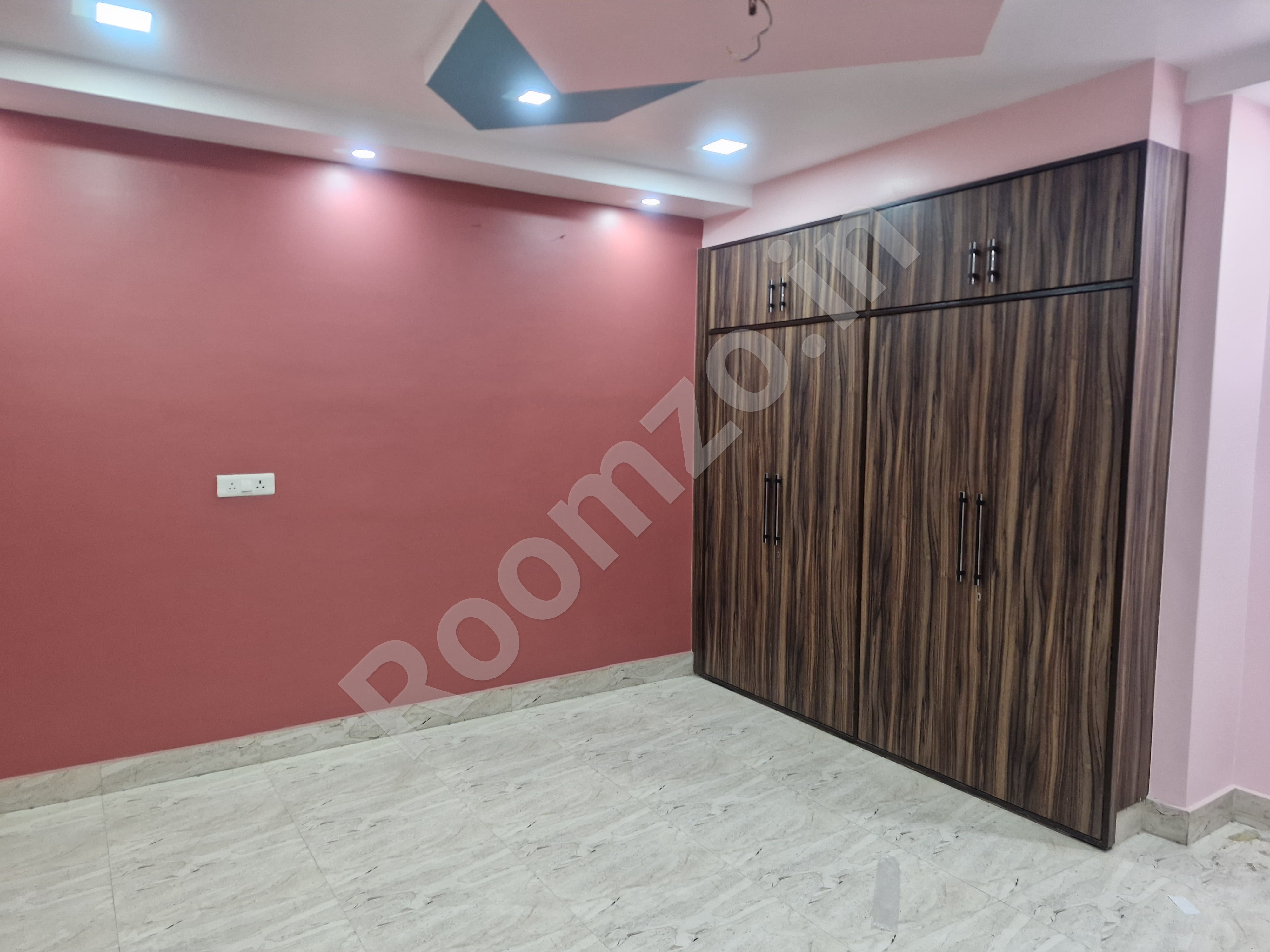 Spacious Single room with separate kitchen in Gangapuram Naini 