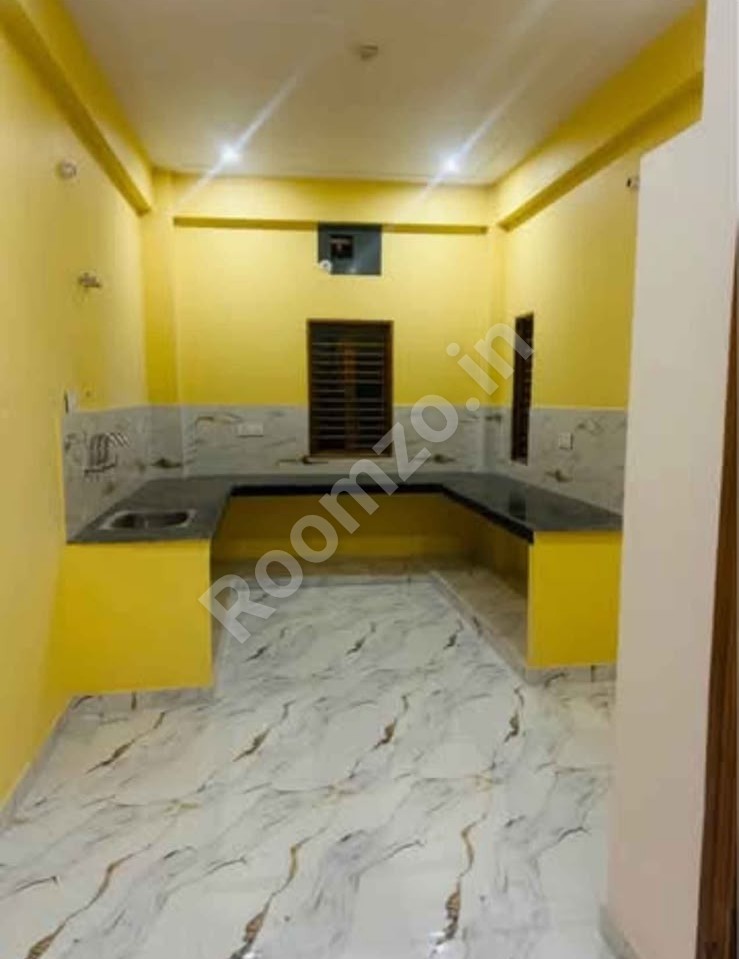 New and Clean First floor house in Barauli, Prayagraj 