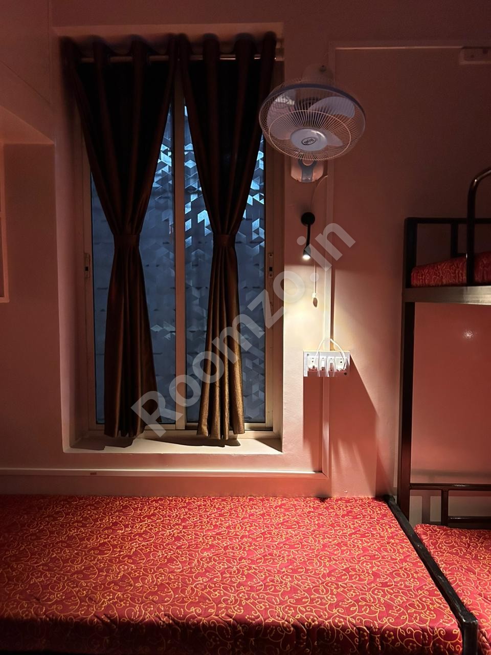 Sakhi Stays - Girls PG in Narayan Peth, Pune — verified broker-free listing | Roomzo
