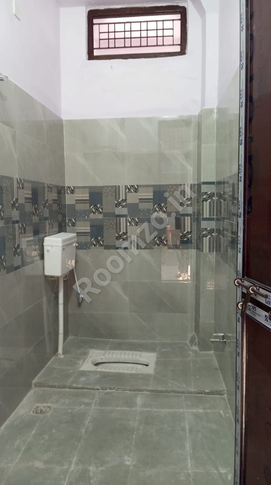 2 BHK flat near Jhunsi Police Chowky — photo 2 | Roomzo