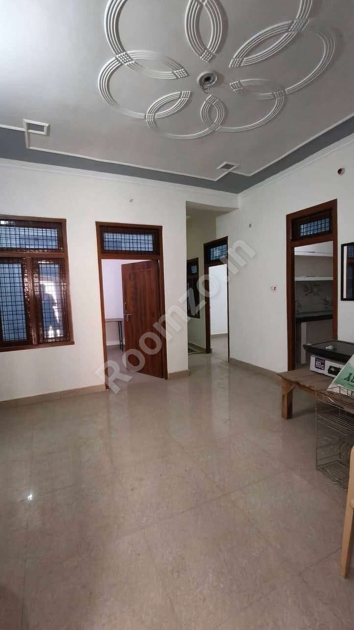 2 BHK for family and girls in Shantipuram, Phaphamau — verified broker-free listing | Roomzo