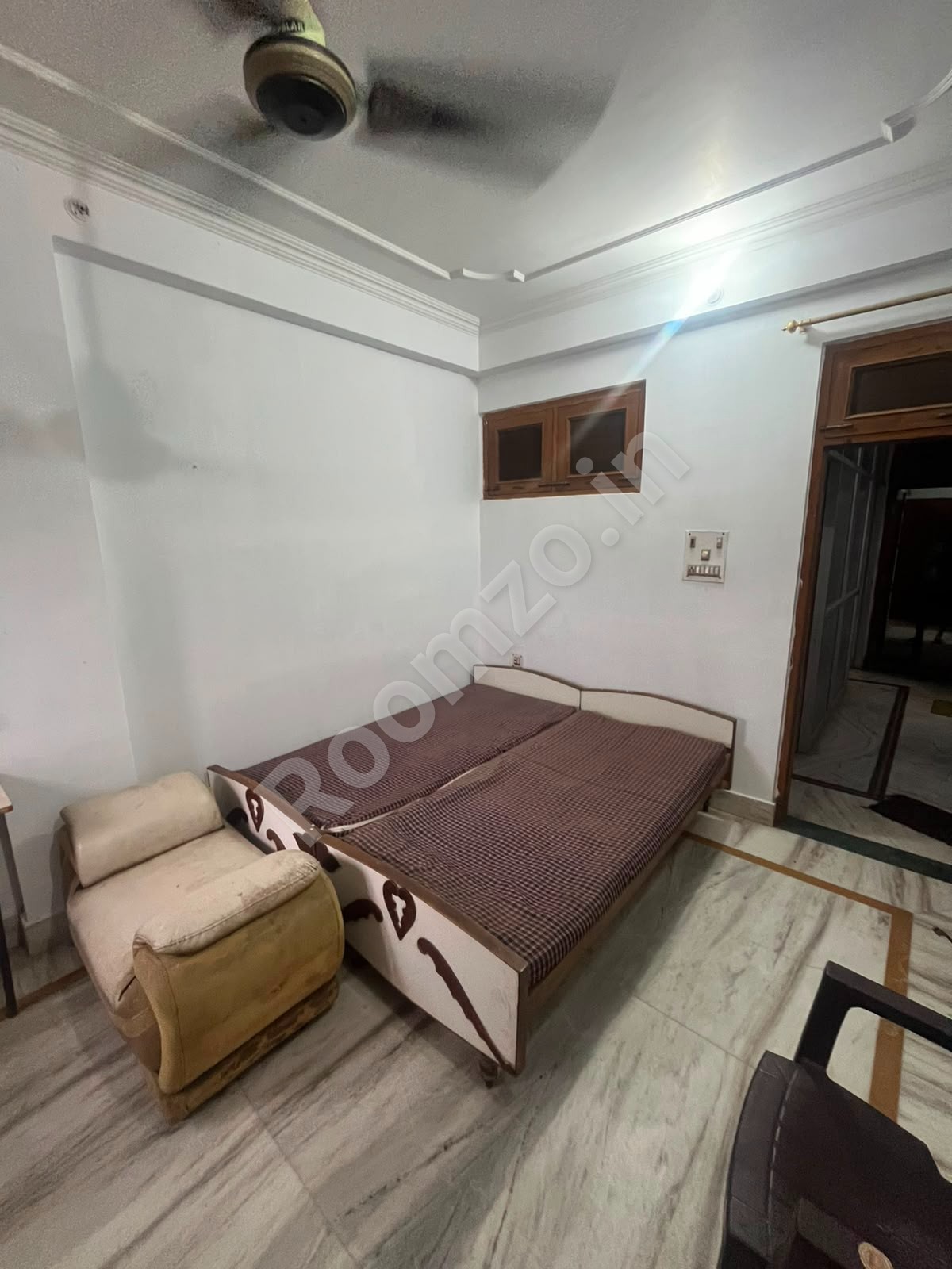 Spacious room for girls near Civil lines, Prayagraj — verified broker-free listing | Roomzo