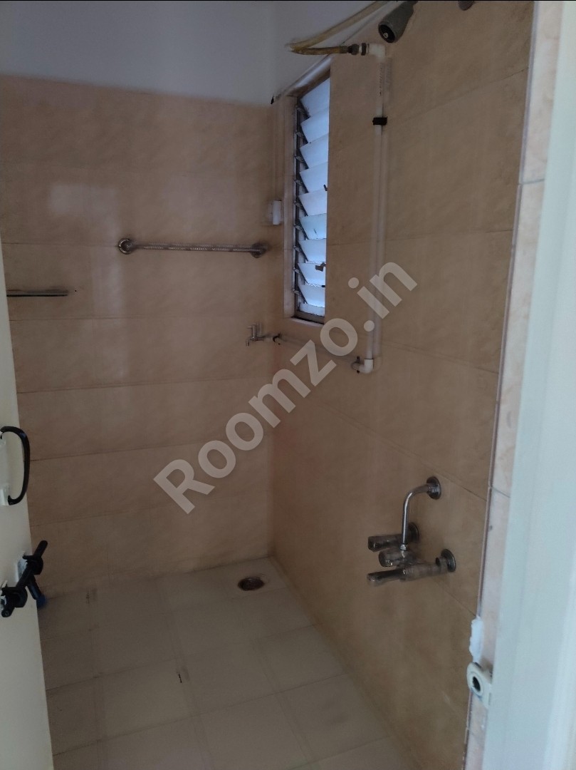 2 BHK Semi Furnished Premium Flat in Kothrud, Pune  — verified broker-free listing | Roomzo — photo 9