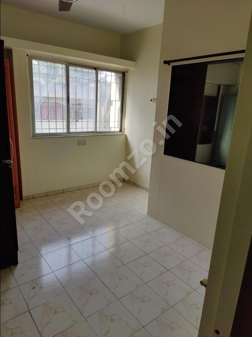 2 BHK Semi Furnished Premium Flat in Kothrud, Pune — photo 2 | Roomzo
