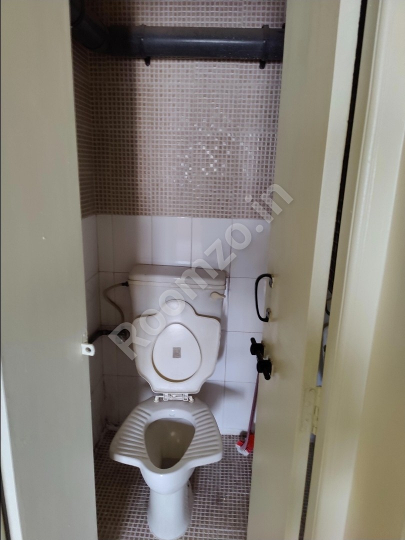 2 BHK Semi Furnished Premium Flat in Kothrud, Pune  — verified broker-free listing | Roomzo — photo 11