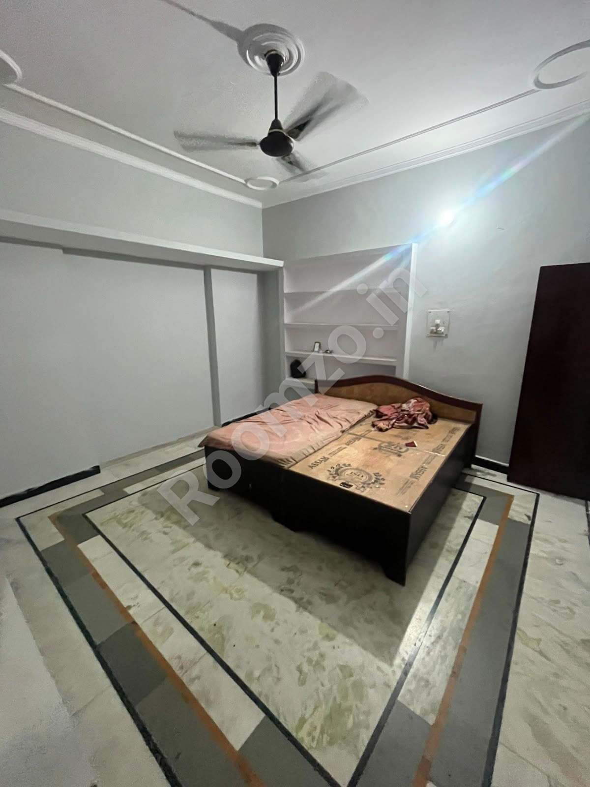 Flat with attached balcony in Maulviganj, Prayagraj — verified broker-free listing | Roomzo