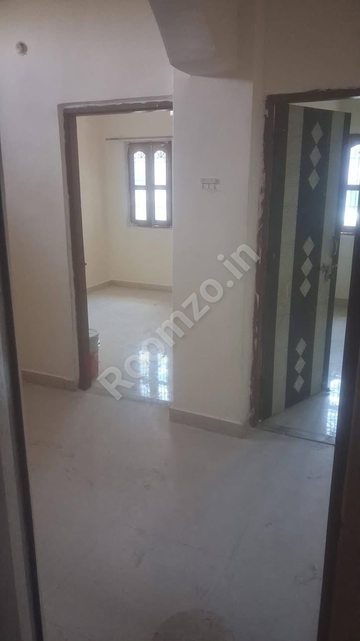 Room in Shivpur, Varanasi  — verified broker-free listing | Roomzo — photo 1
