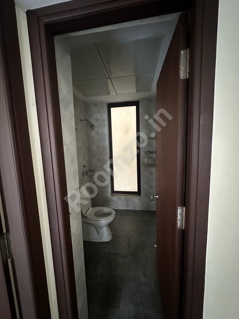 3 BHK Semi Furnished Flat in Lucknow  — verified broker-free listing | Roomzo — photo 6