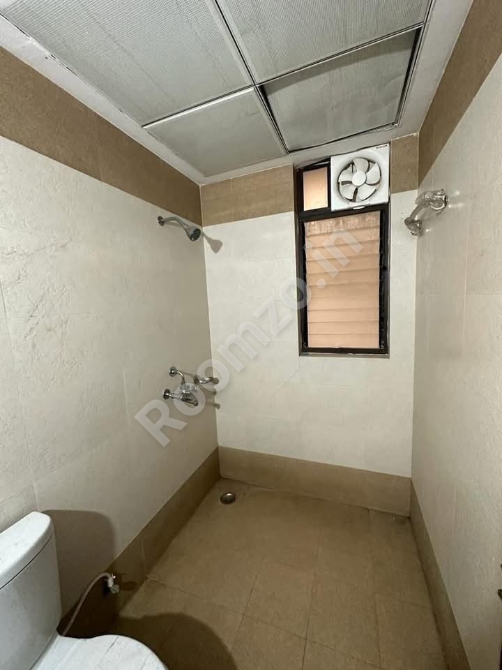 3 BHK Semi Furnished Flat in Lucknow  — verified broker-free listing | Roomzo — photo 5