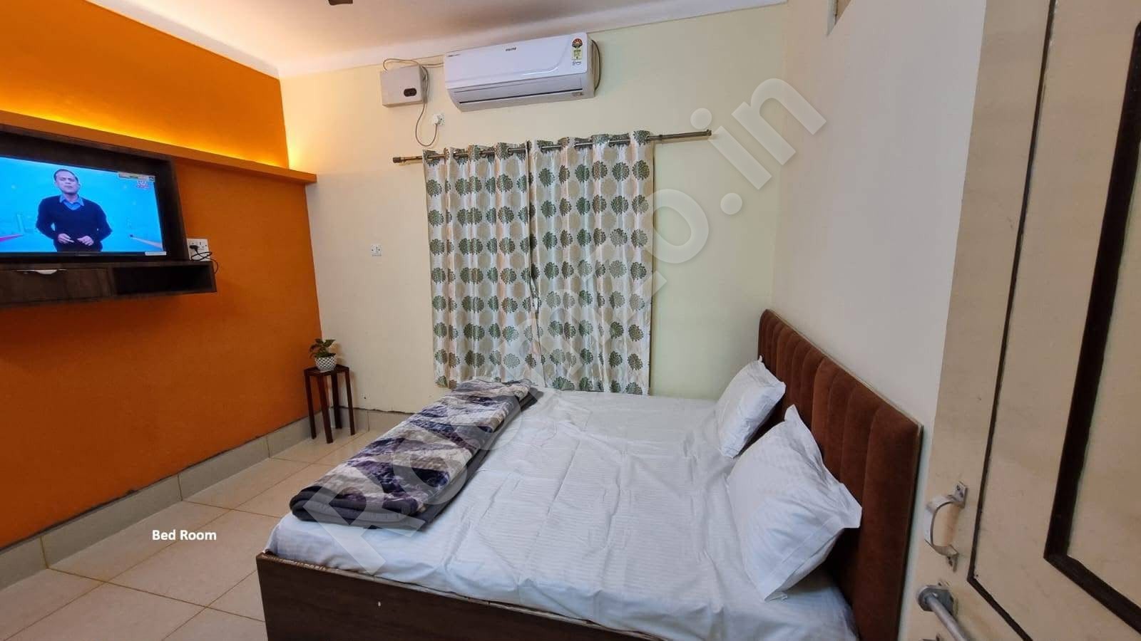 Fully Furnished 2 BHK Flat in Laxmi Kundli, Varanasi — verified broker-free listing | Roomzo — photo 1