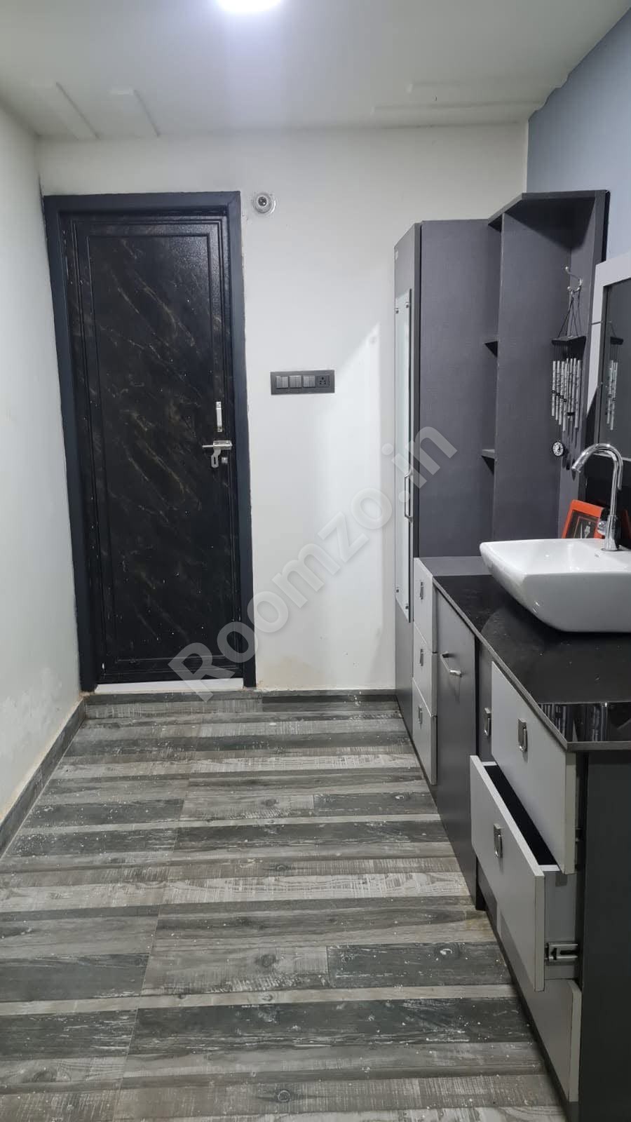 1 BHK Semi Furnished Flat in Krishna Nagar Lucknow  — verified broker-free listing | Roomzo — photo 6