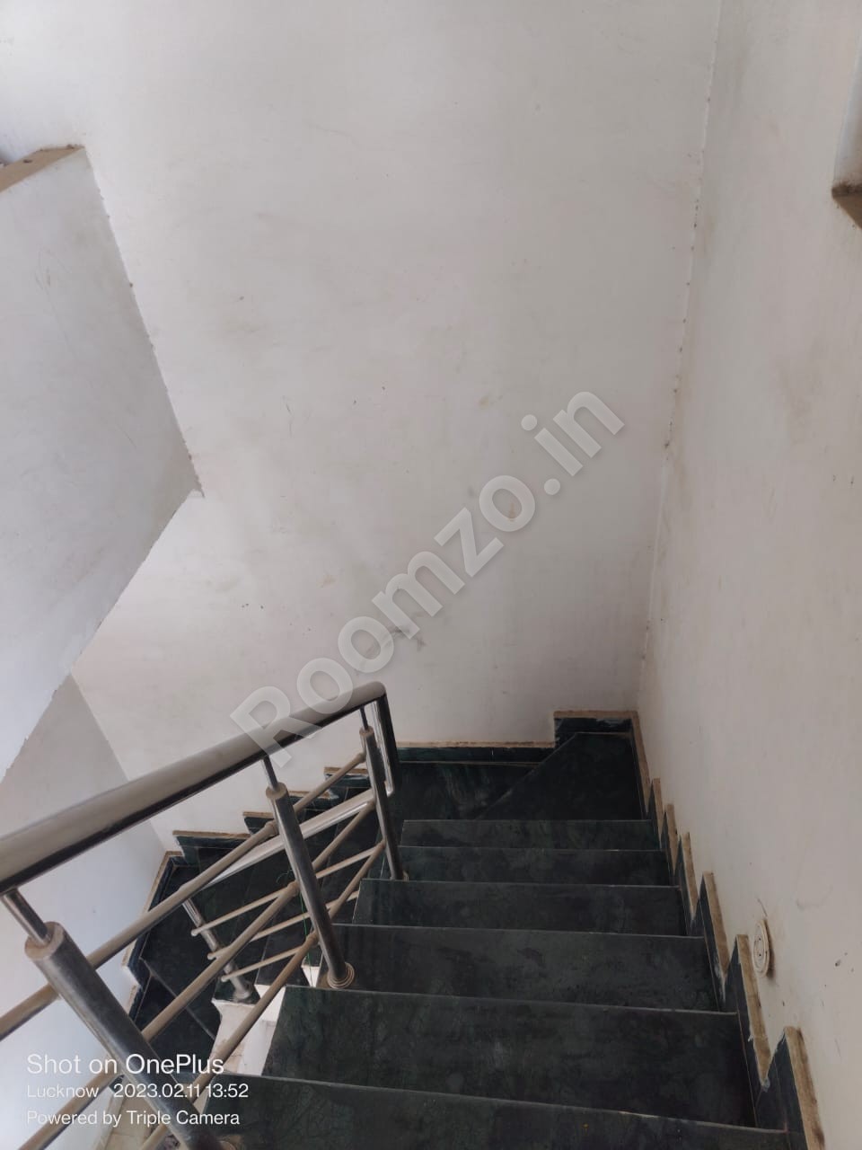 Newly Built 1 BHK Flat in Krishna Nagar, Lucknow  — verified broker-free listing | Roomzo — photo 3