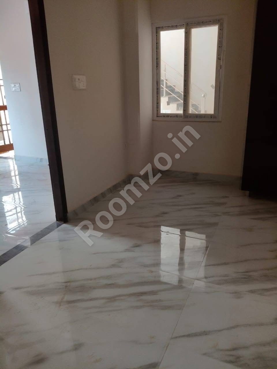 1 BHK & 2 BHK Semi Furnished Flat in Emaar Gomti Greens  — verified broker-free listing | Roomzo — photo 2