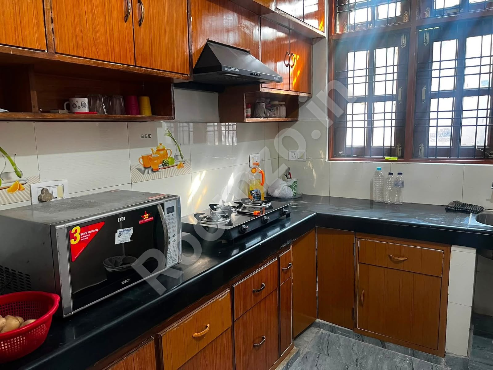 Fully Furnished girls PG near SBI Patrakarpuram  — verified broker-free listing | Roomzo — photo 9