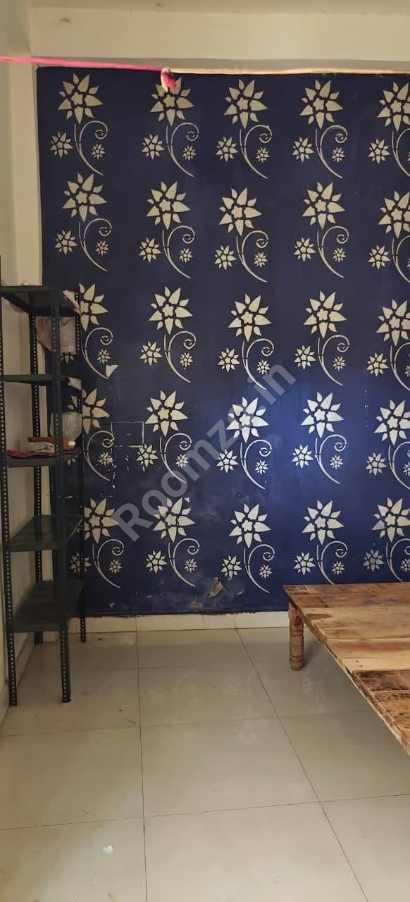 Spacious Room in Ashok Nagar, Prayagraj  for rent on Roomzo — photo 2