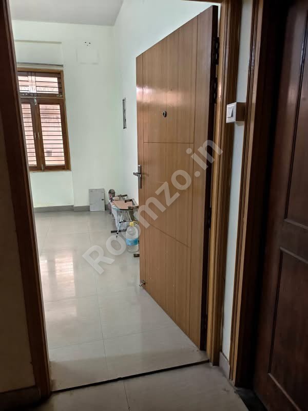Spacious House in Aliganj, Lucknow  for rent on Roomzo — photo 3