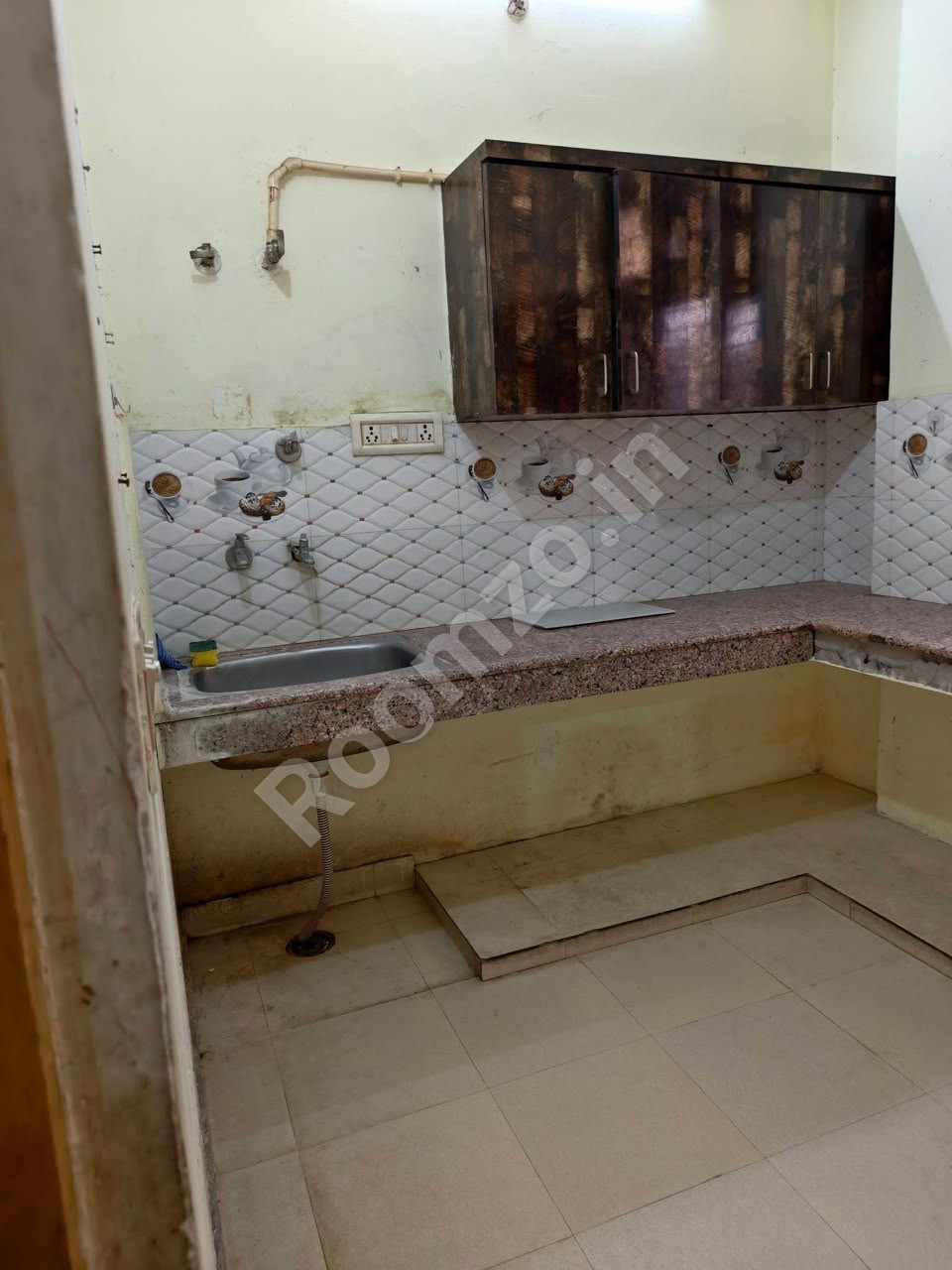 Spacious House in Aliganj, Lucknow  for rent on Roomzo — photo 5
