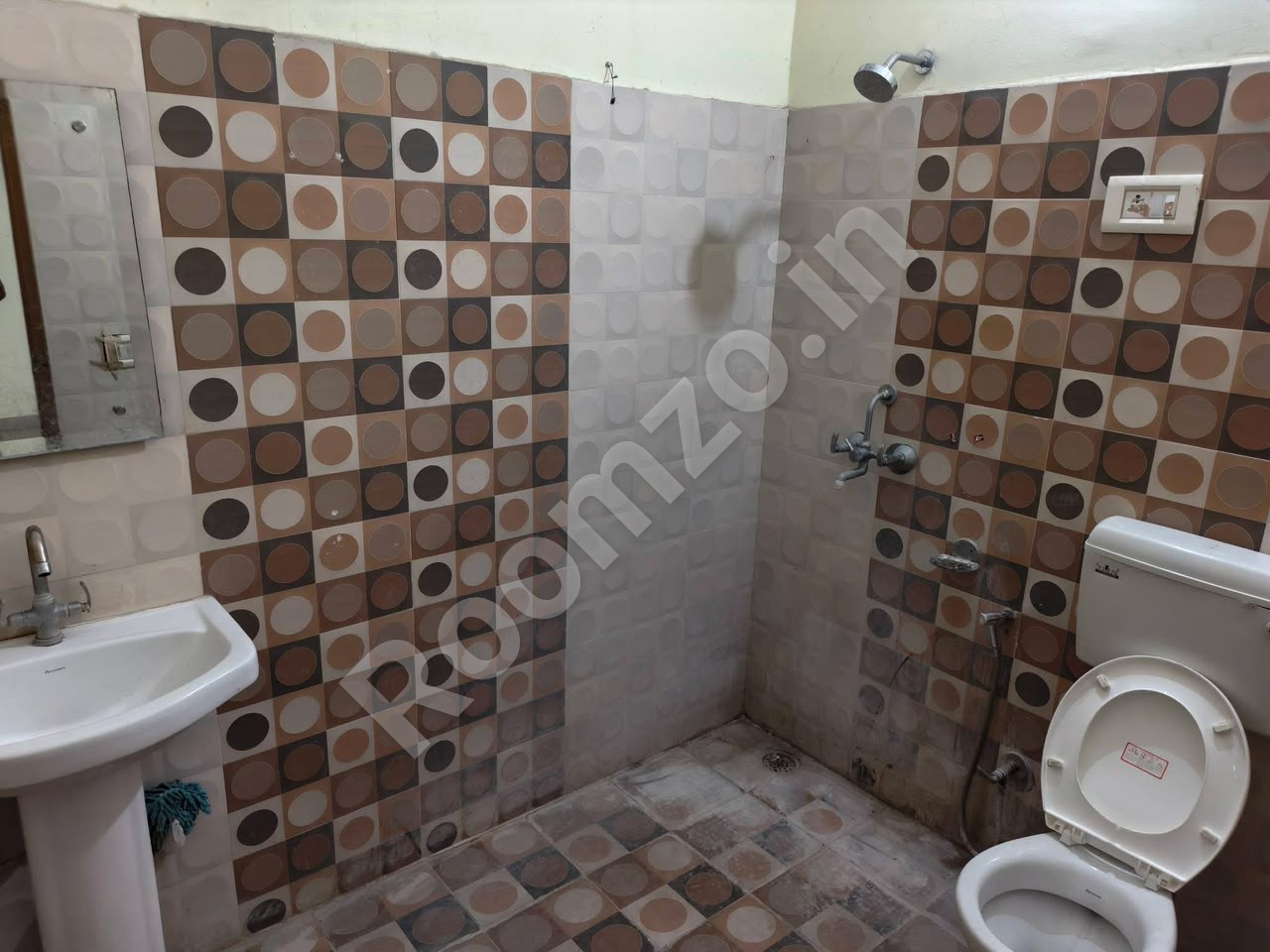 Spacious House in Aliganj, Lucknow  for rent on Roomzo — photo 4