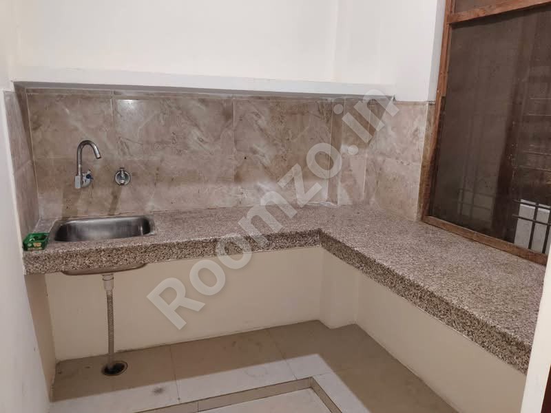 2 Rooms with kitchen and Washroom in Rajapur , Prayagraj for rent on Roomzo — photo 3